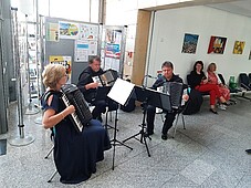 Musikalische Begeleitung durch Musiklehrer Dirk Hennemann