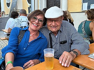 2 TeilnehmerInnen sitzen am Tisch beim Jaggasn