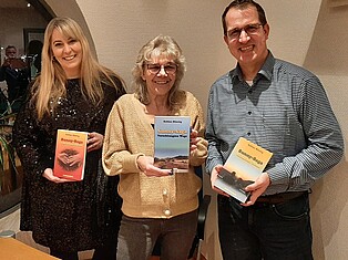 Foto von Katharina Baumann, Sabine Büntig und Bürgermeister Andreas Damm