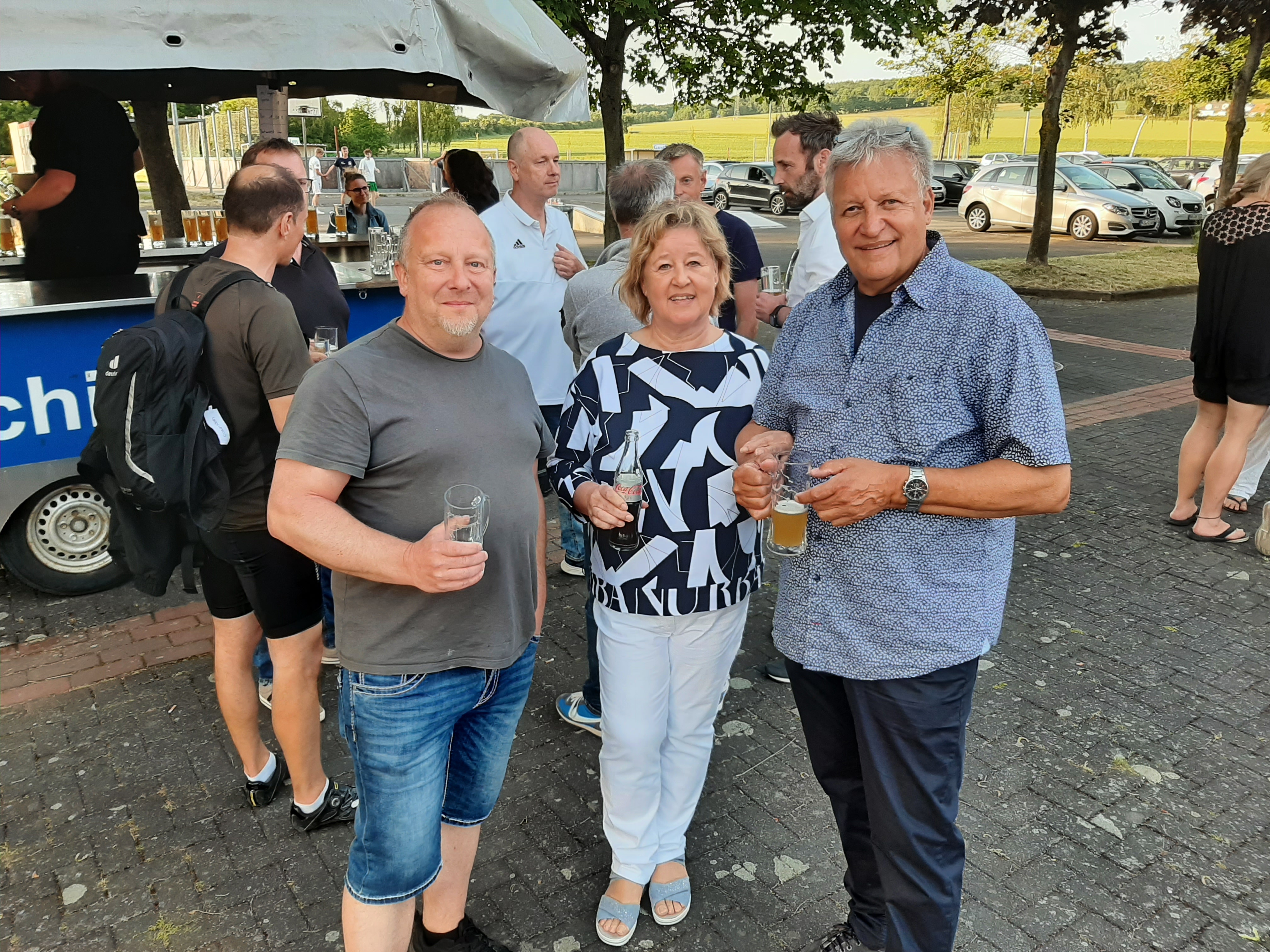 Von links nach rechts: Ein ehemaliger Clubbesucher, Elke und Peter Mangold