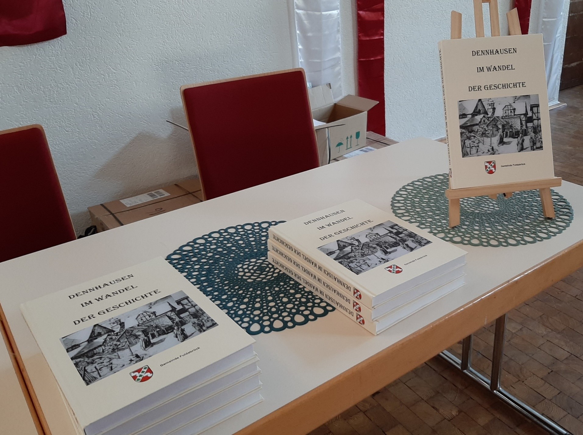 Foto Artikel Buchvorstellung „Dennhausen im Wandel der Geschichte“