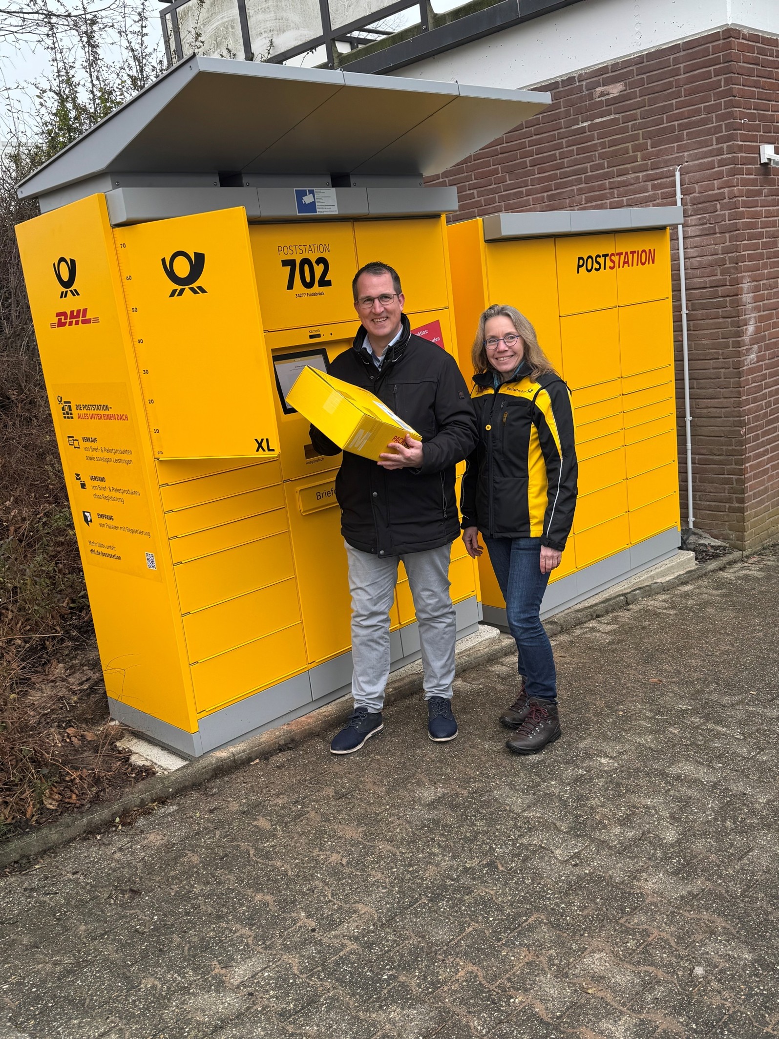 Andreas Damm (Bürgermeister), Gabriele Schulz (Regionale Politikbeauftragte der Deutschen Post und DHL für Hessen)