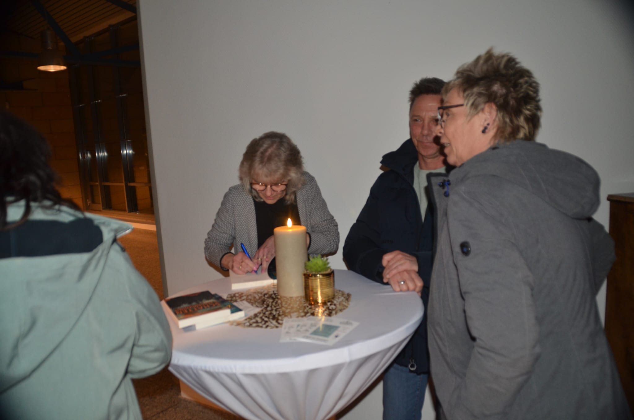 Foto Artikel Krimi im Rathaus - Lesung „Zwischen den Fronten“ von Sabine Büntig